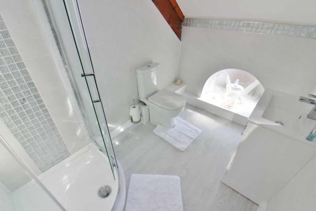 Вилла The Chapel House & Hot Tub Эндрас Экстерьер фото