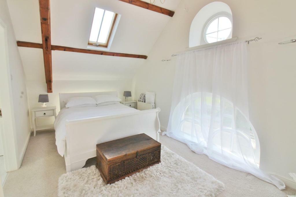 Вилла The Chapel House & Hot Tub Эндрас Экстерьер фото